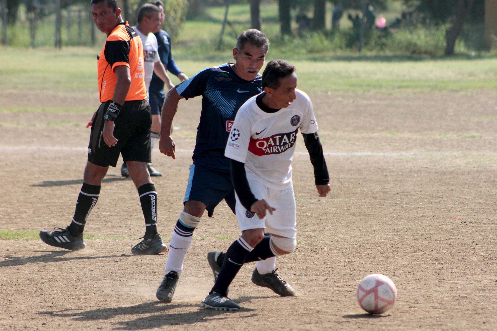 $!Ingenieros logra punto extra en Liga Veteranos Platino, en Mazatlán