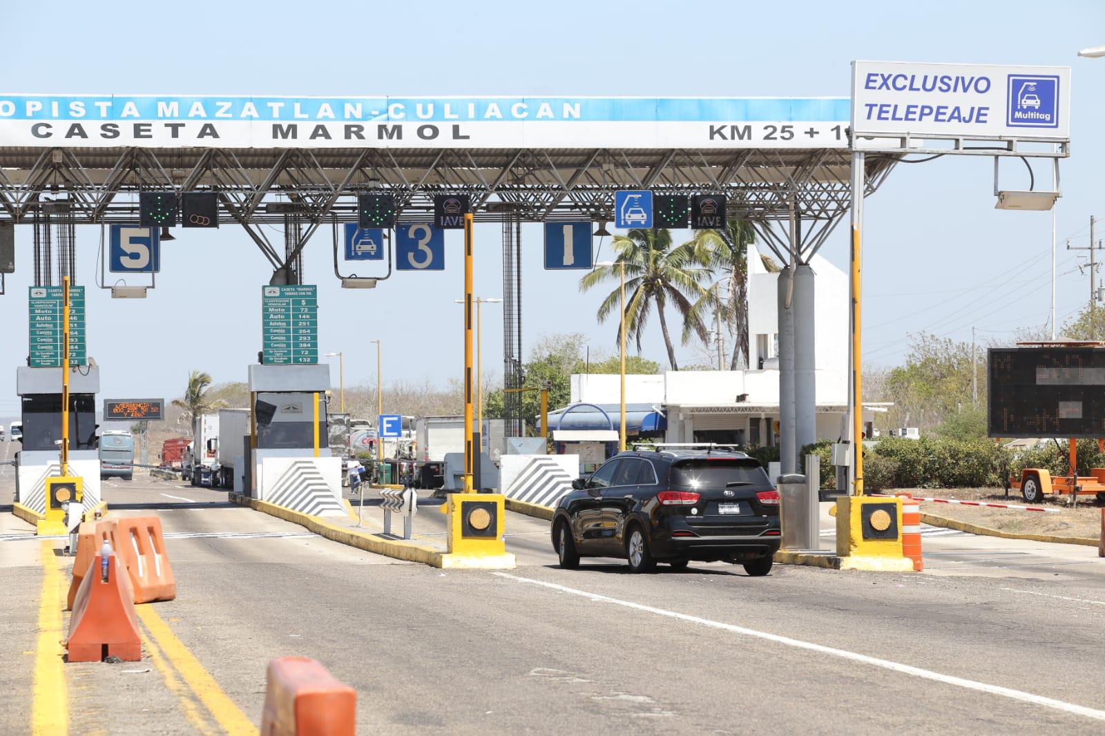 $!Trabajadores de la Autopista Mazatlán-Culiacán protestan porque solo les dieron como utilidades dos días de paga