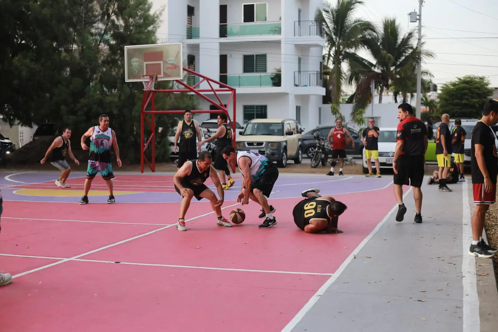 $!Vector impone categoría en Liga Maxibaloncesto