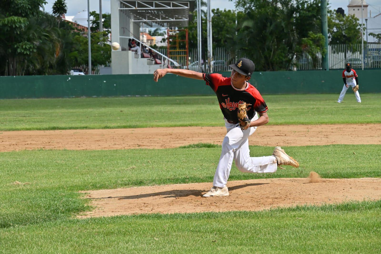 $!Liga Mazatlán y Liga Muralla consiguen victorias en la eliminatoria municipal de beisbol