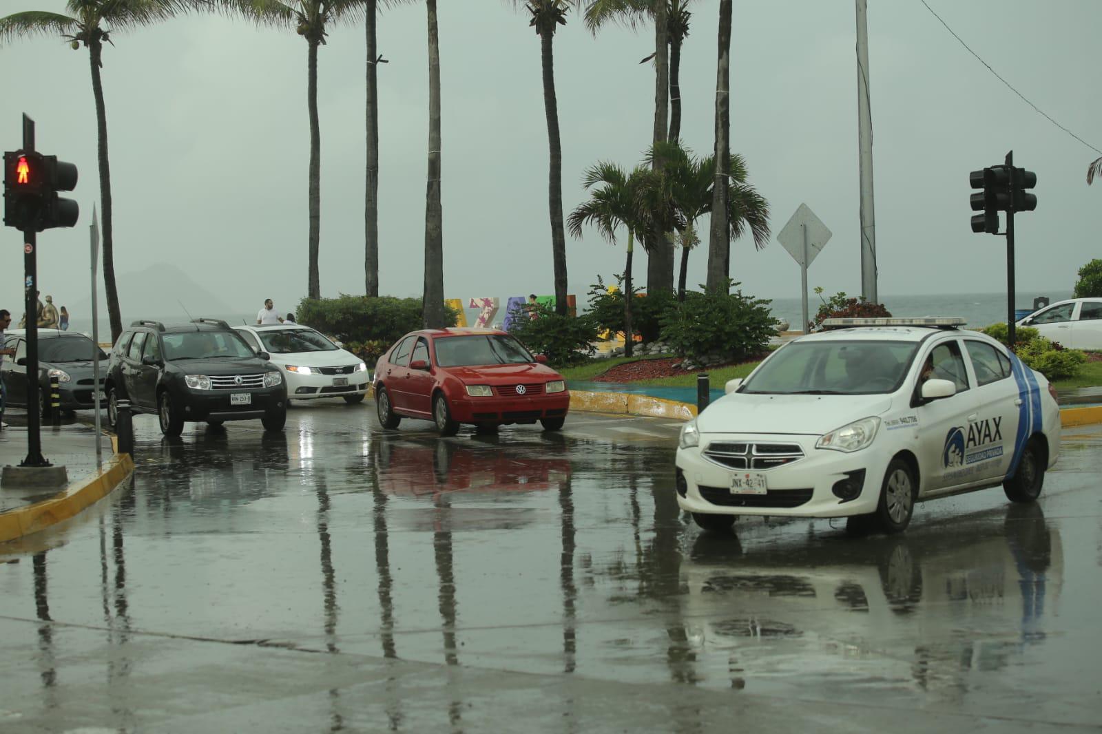 $!Alerta PC por lluvias fuertes para la noche del sábado y mañana del domingo en Mazatlán