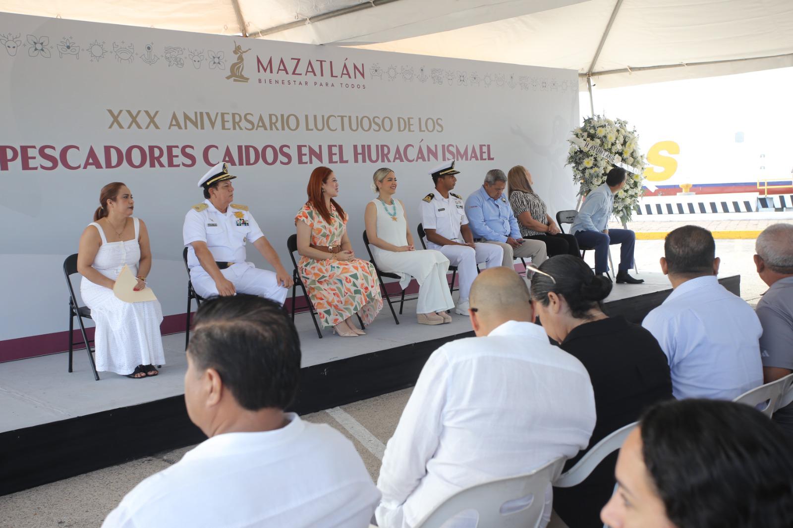 $!Con honores y después de 30 años, recuerdan a los pescadores fallecidos por los huracanes Ismael y Newton