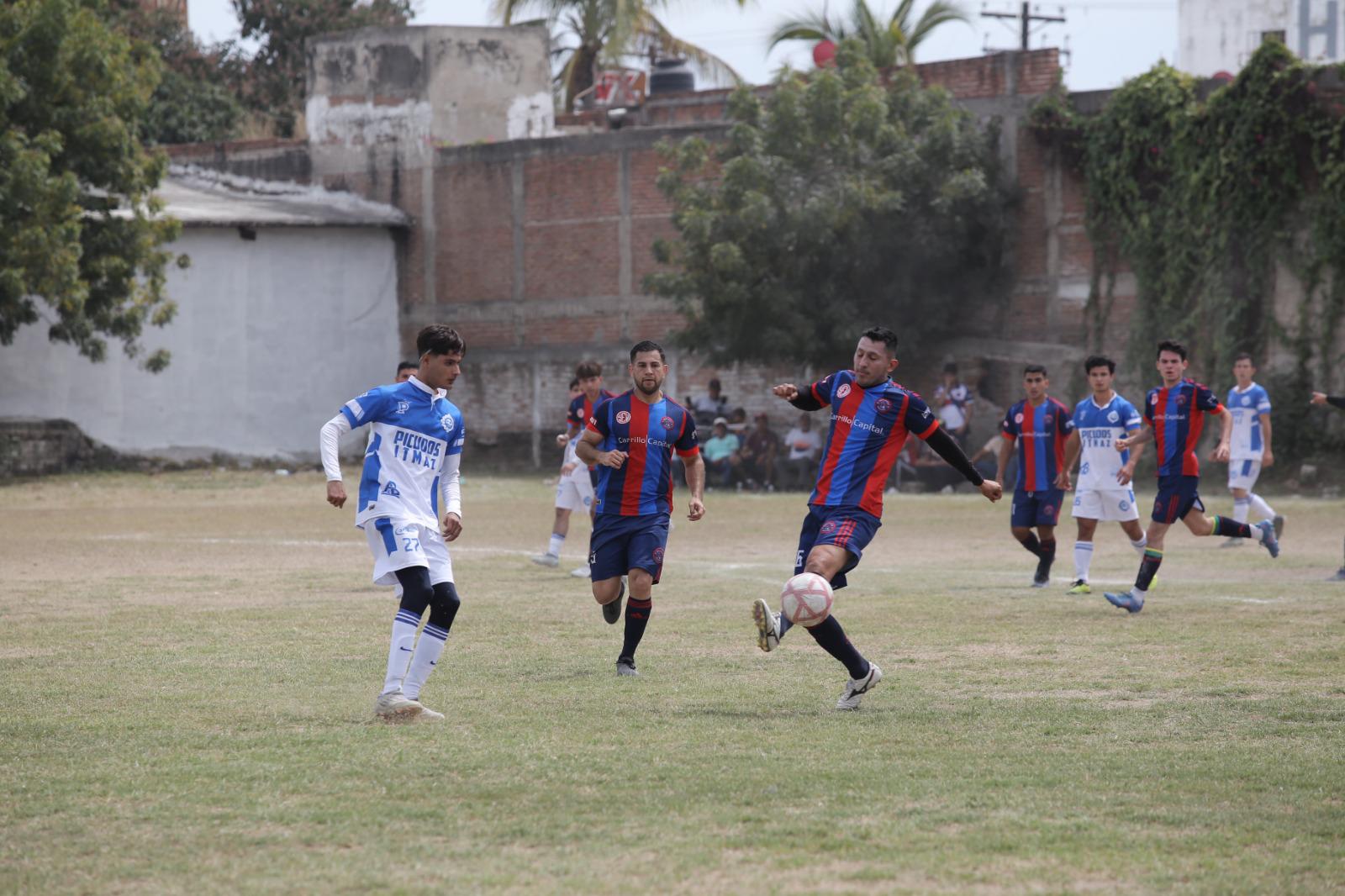 $!Familia Aguilar derrota de manera agónica a Picudos y llega a la semifinal de la Primera Fuerza