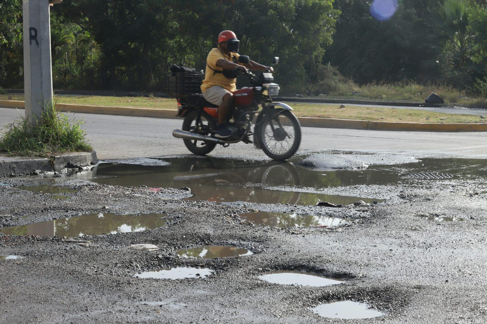 $!Pestilentes fugas ahogan a vecinos del Infonavit Jabalíes, en Mazatlán