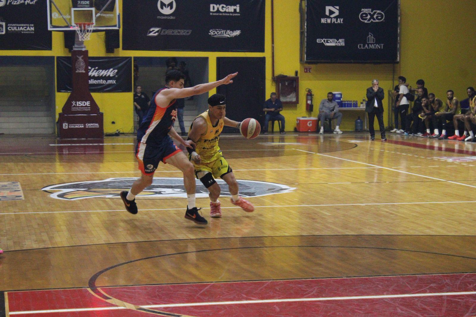 $!Caballeros de Culiacán barre a Pioneros y mantiene vivo el sueño de playoffs