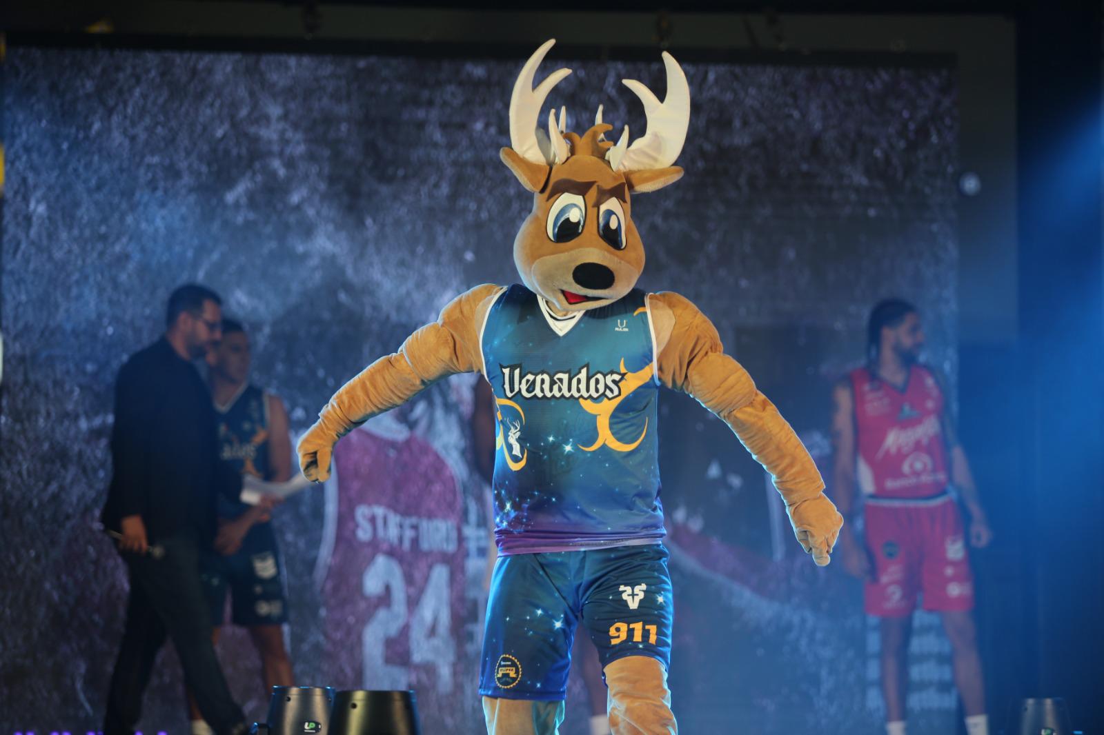 $!El Venny no se eclipsa.