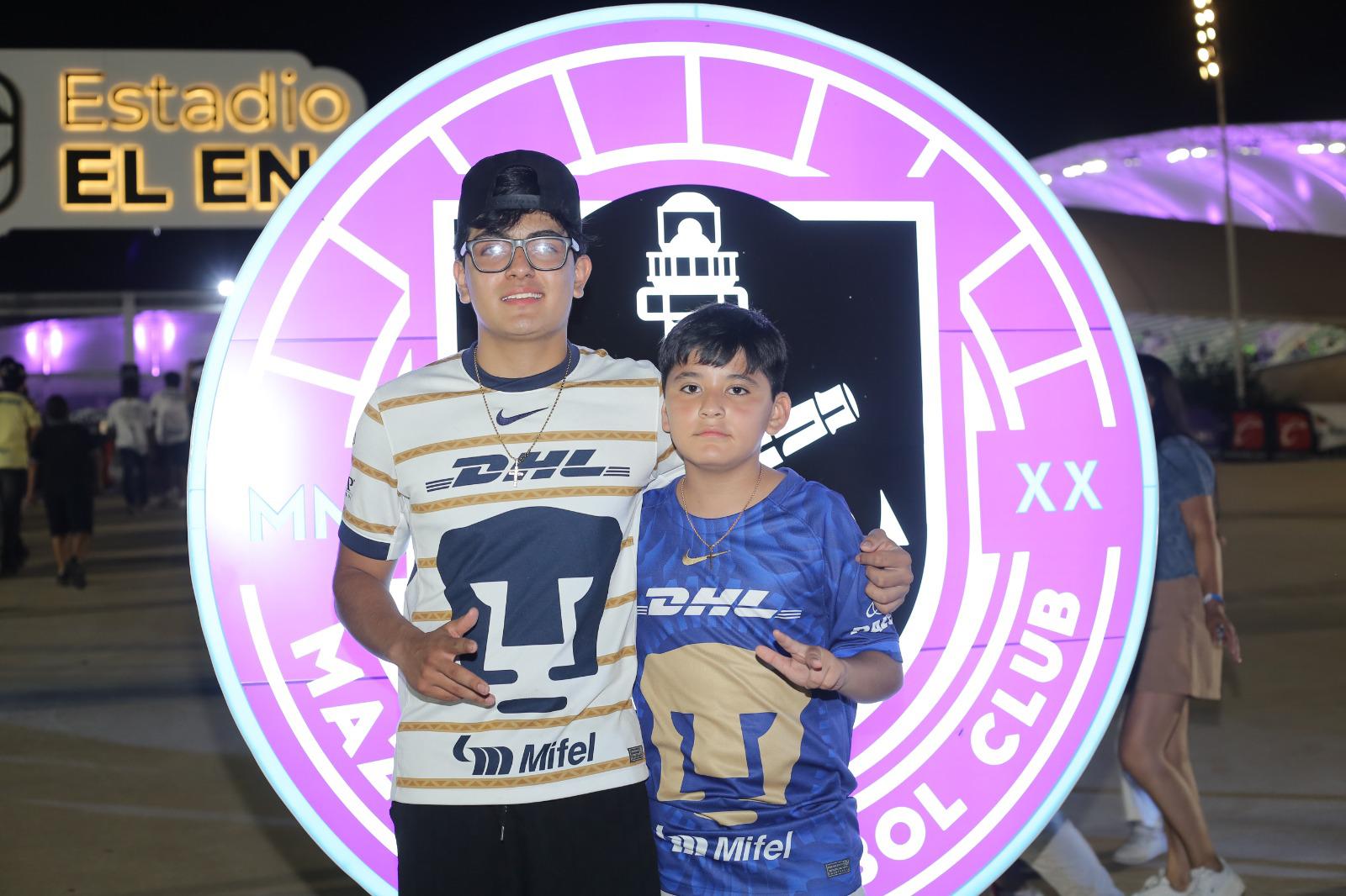 $!Gael y Derek García.