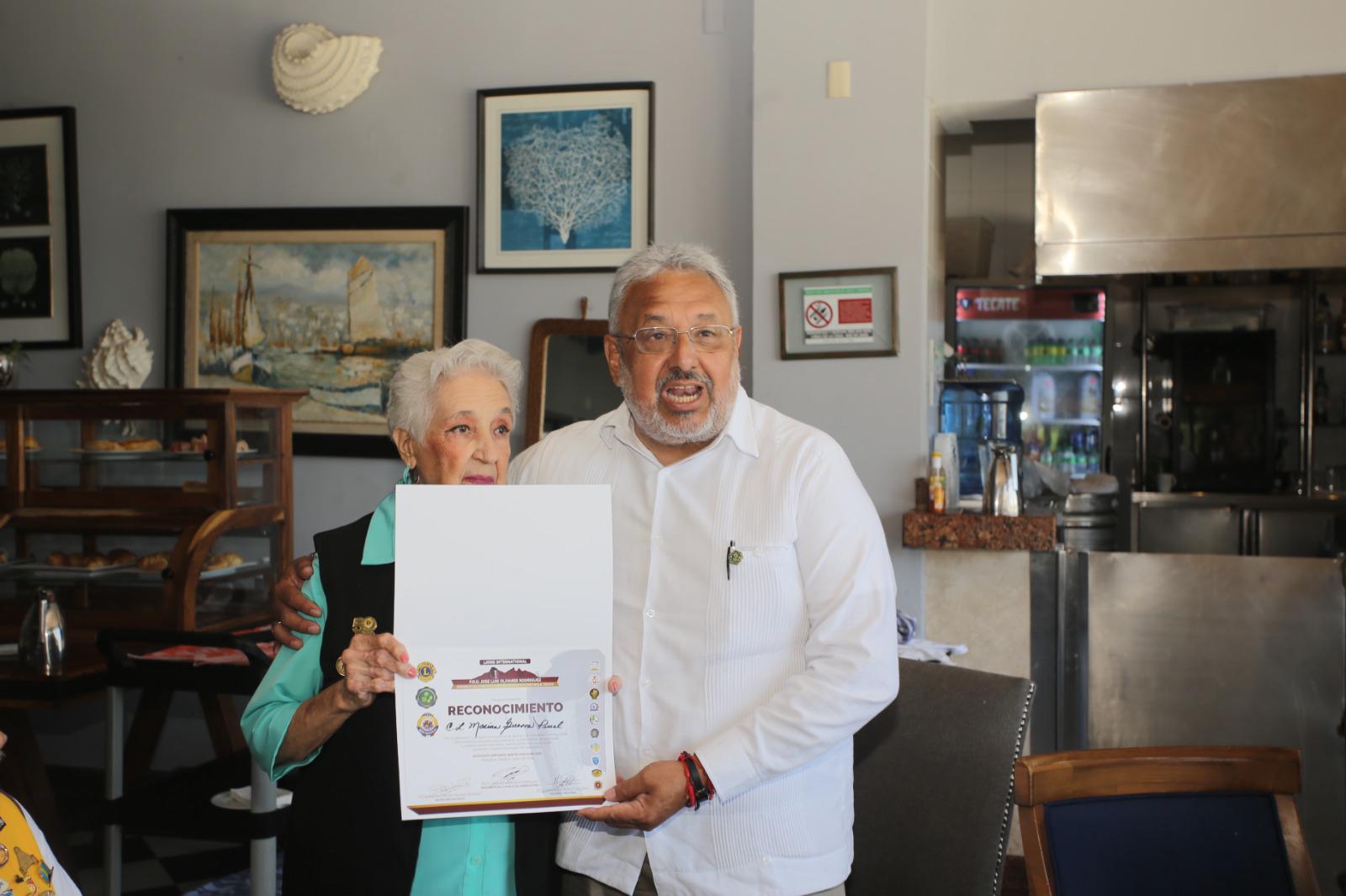 $!Reciben ‘leones’ mazatlecos reconocimientos por su labor altruista