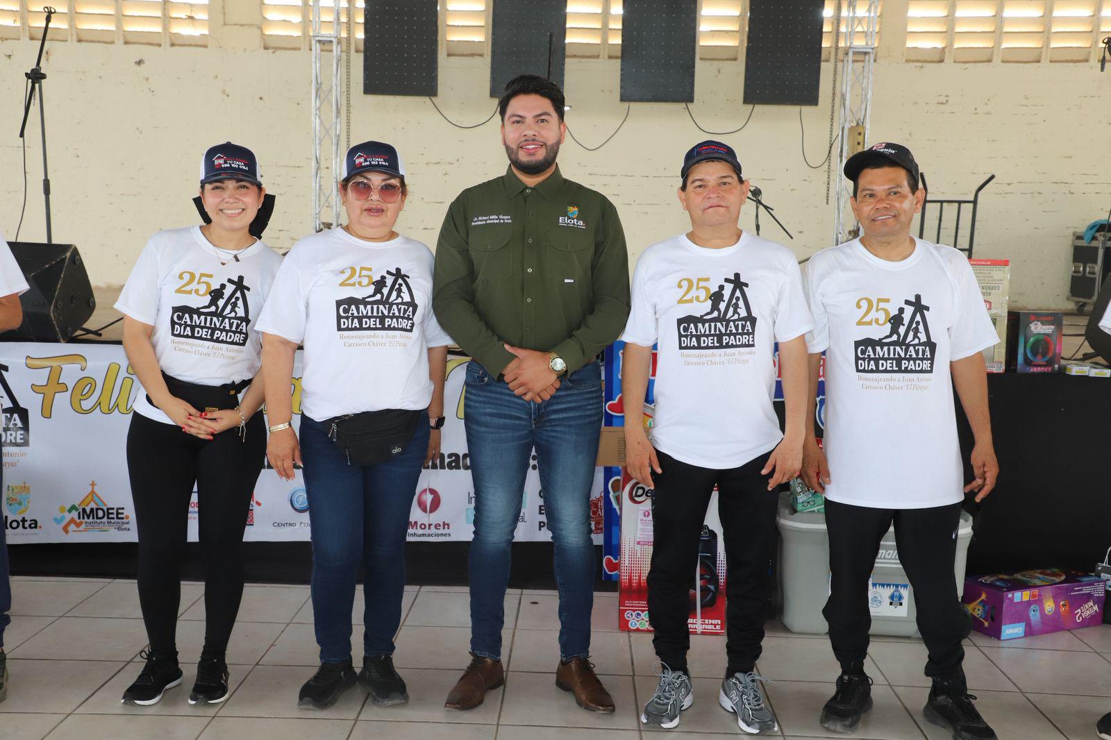 $!Con la tradicional caminata y un desayuno festejan el Día del Padre en Elota