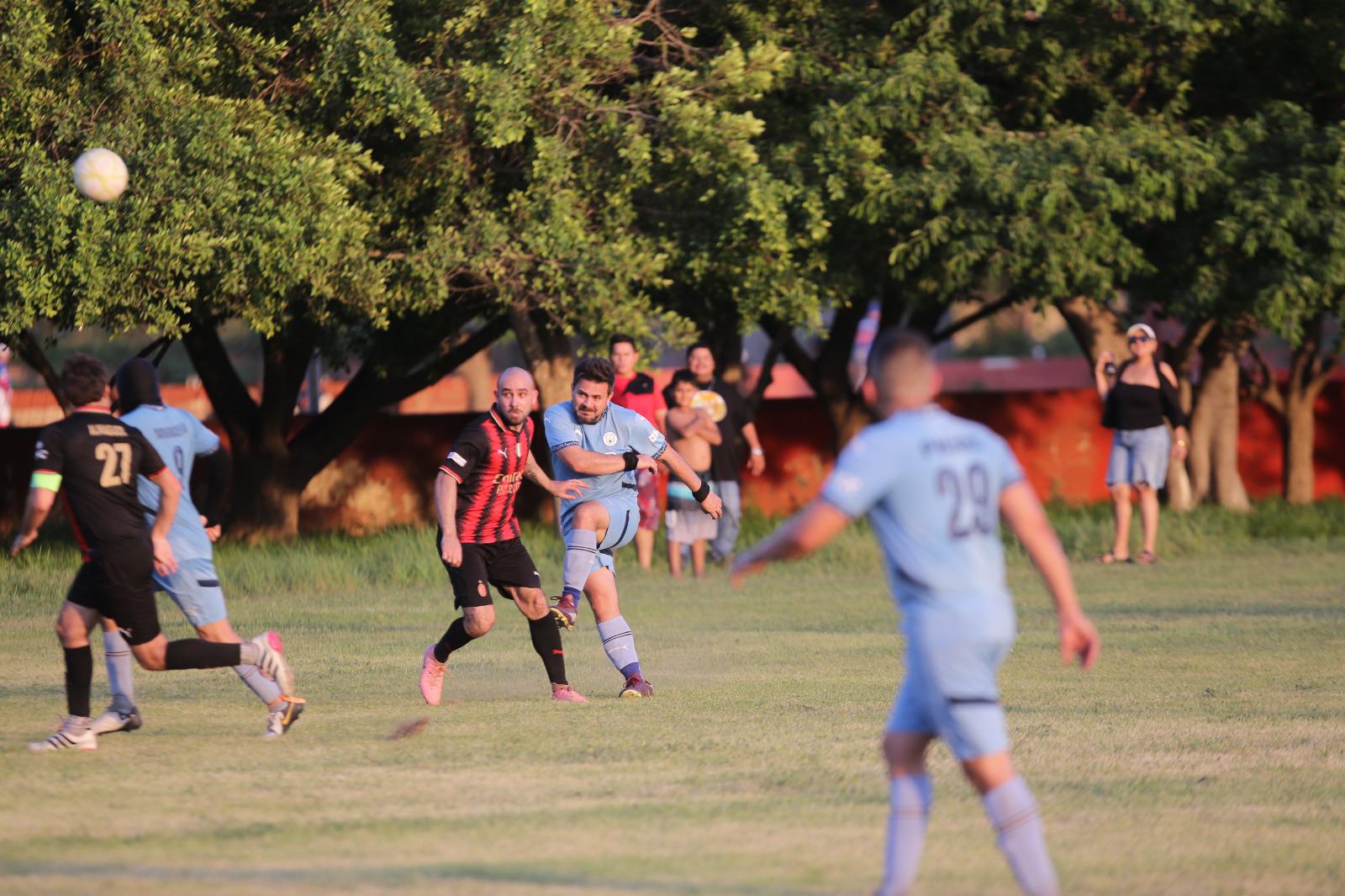 $!IMSS-Umepa se ciñe el campeonato de la Liga de Futbol Intermédicos