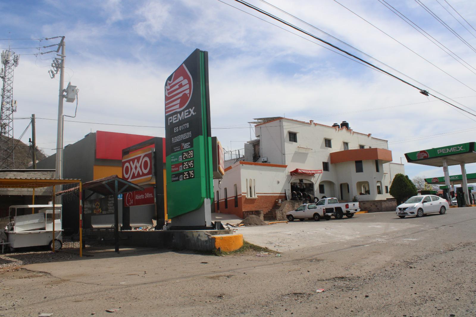 $!Gasolina sufre nuevo incremento y supera los $24 pesos en menos de un mes en Rosario
