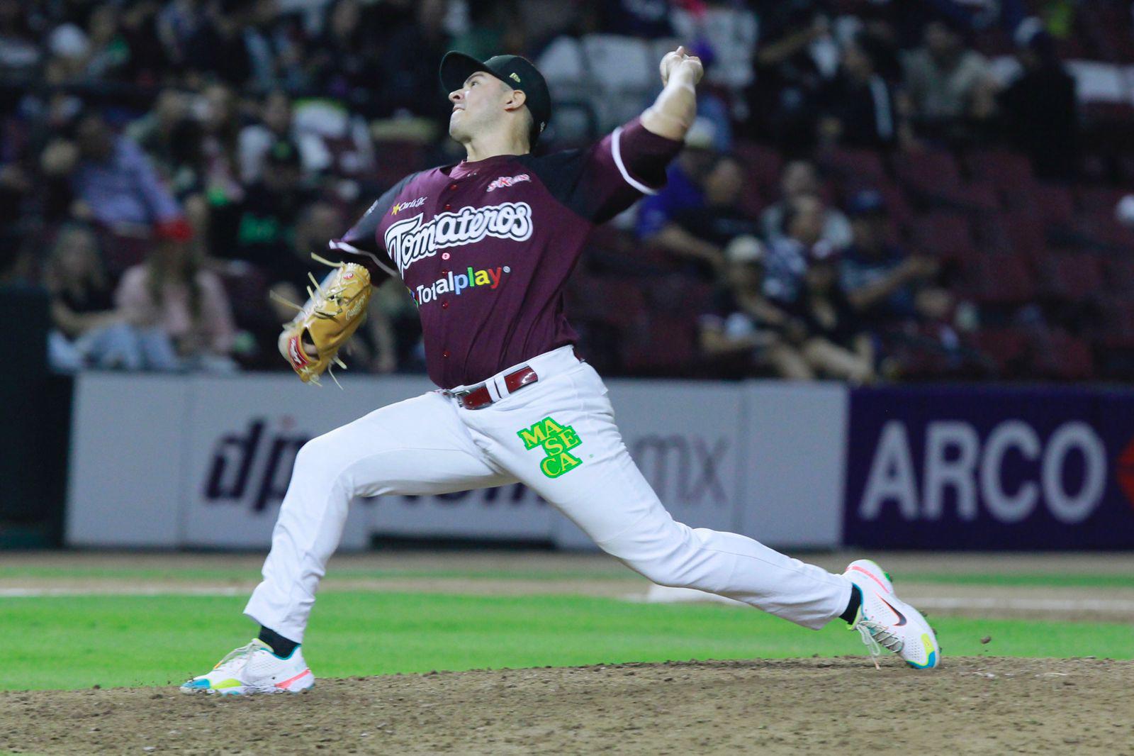 $!Tomateros de Culiacán regresa a la senda ganadora en casa con jonrón de Alí Solís en la novena entrada