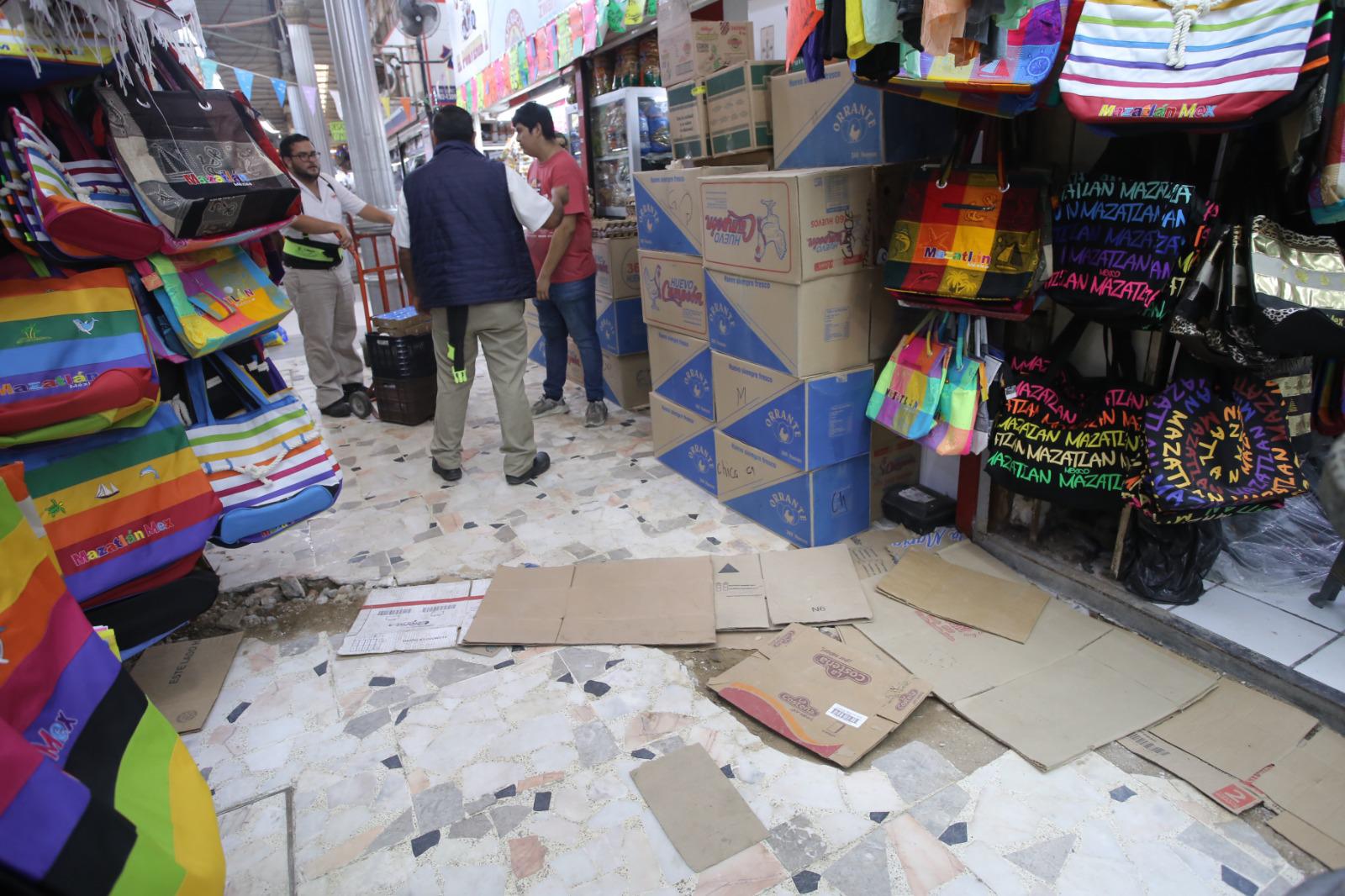 $!Descartan riesgos en obras al interior del Mercado Pino Suárez, en Mazatlán