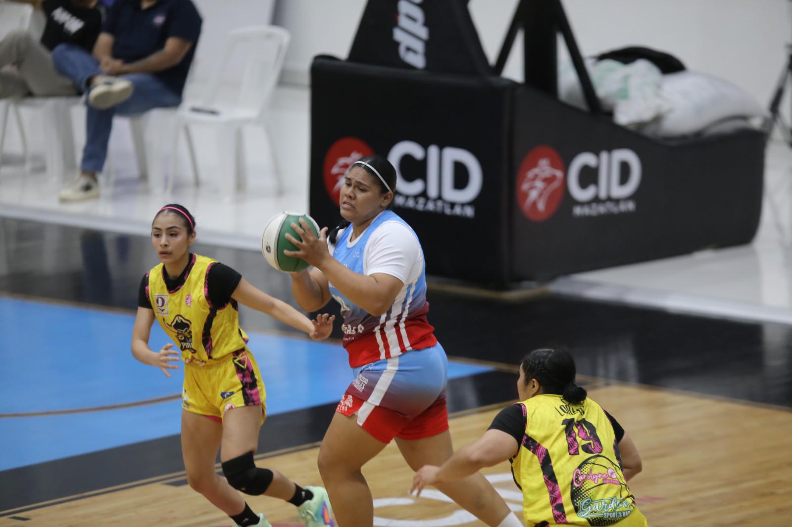 $!Marinas Mazatlán barre en su presentación en el Cibapac