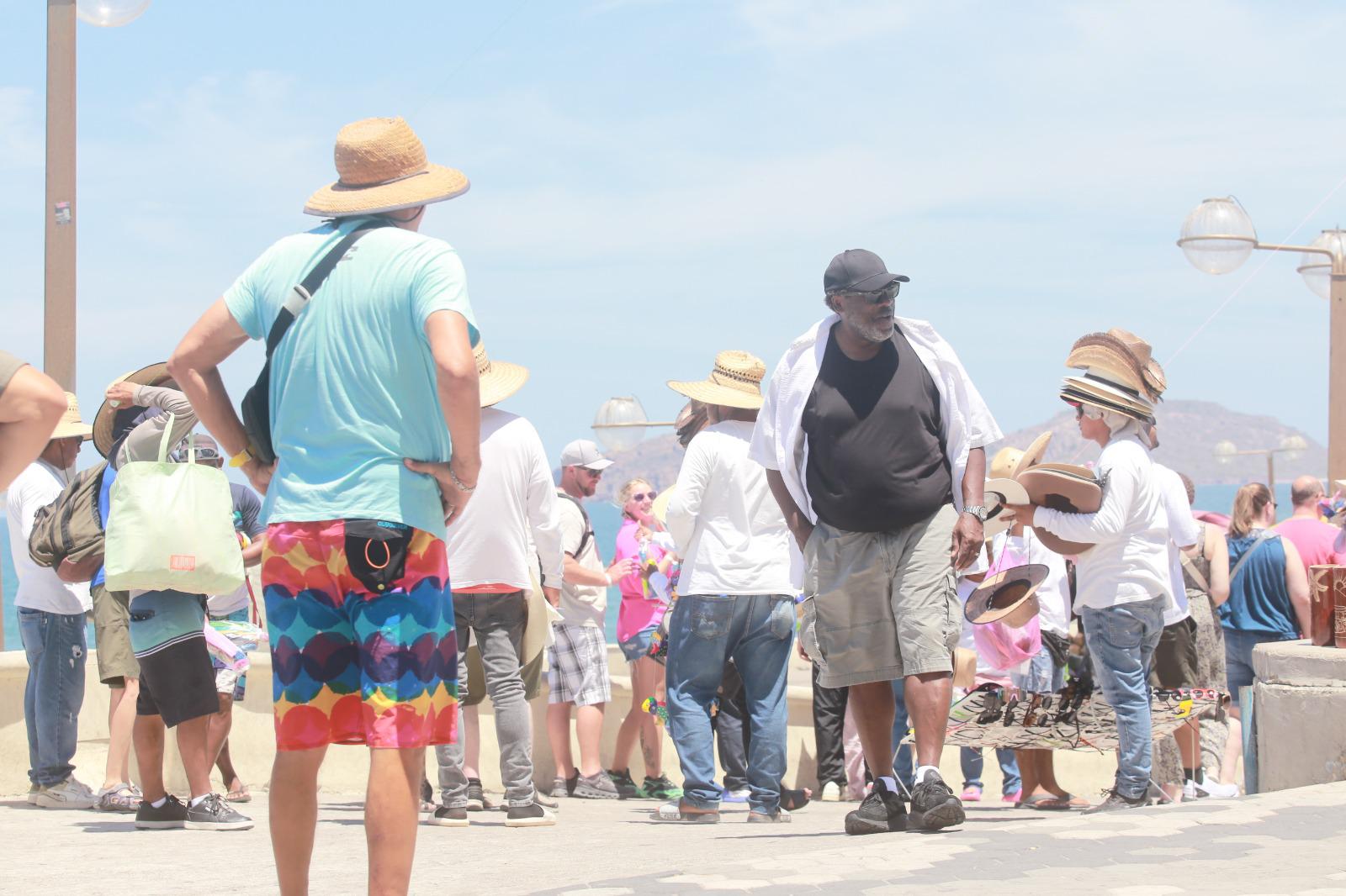 $!Cierre mayo con la visita de 23 mil cruceristas a Mazatlán