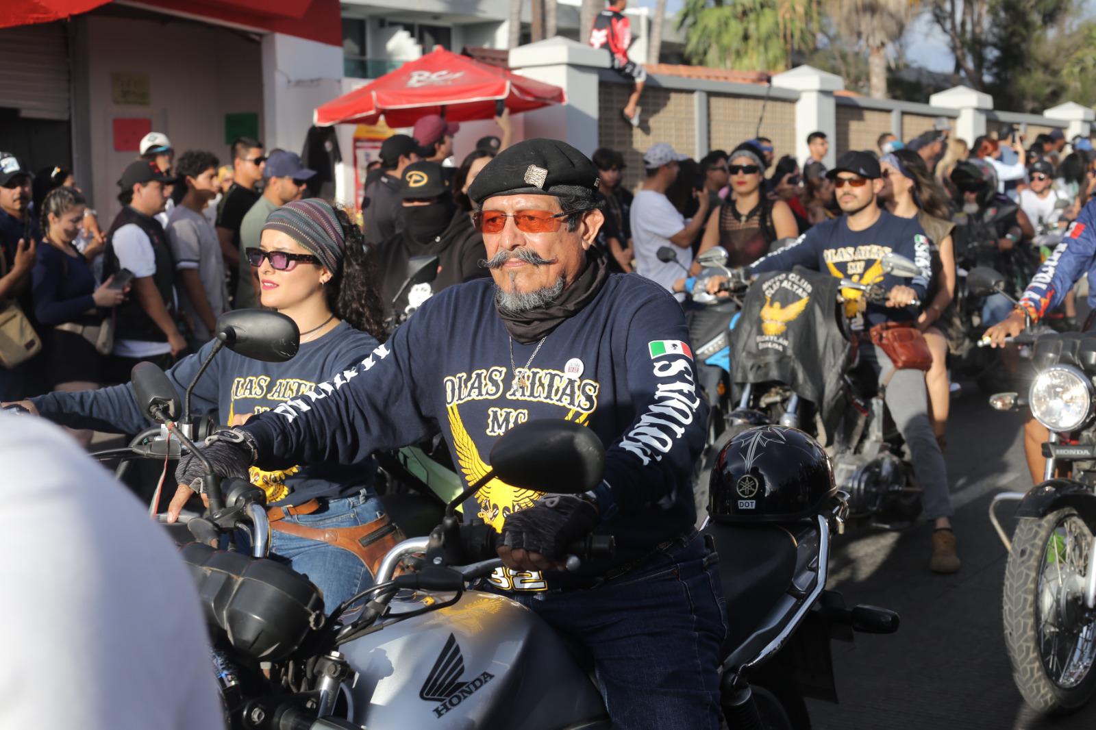 $!Rugen los motores en el magno desfile de la Semana de la Moto Mazatlán 2026
