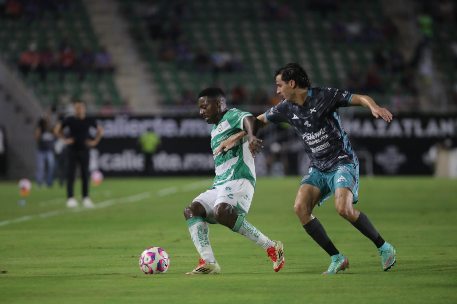 $!Mazatlán FC rescata un agónico empate en casa ante Santos Laguna y evita la catástrofe