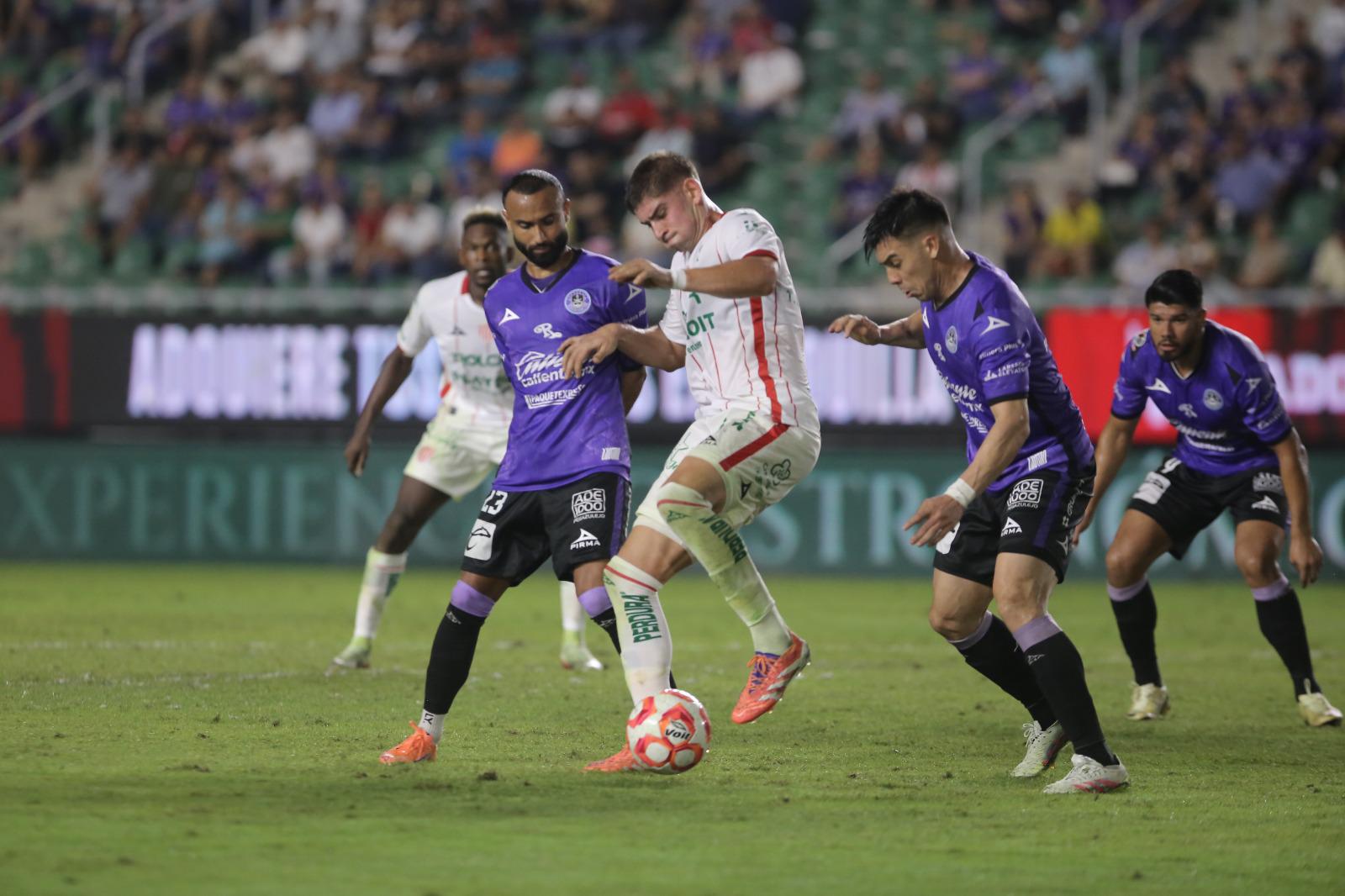 $!Mazatlán no sostiene la ventaja y empata con Necaxa en despedida del Apertura 2025