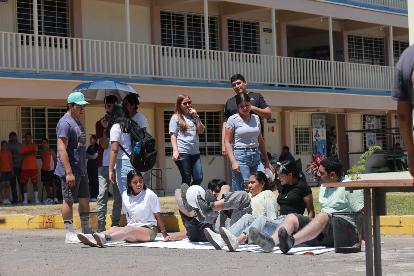$!Celebran en grande el Día del Estudiante en escuelas de Mazatlán