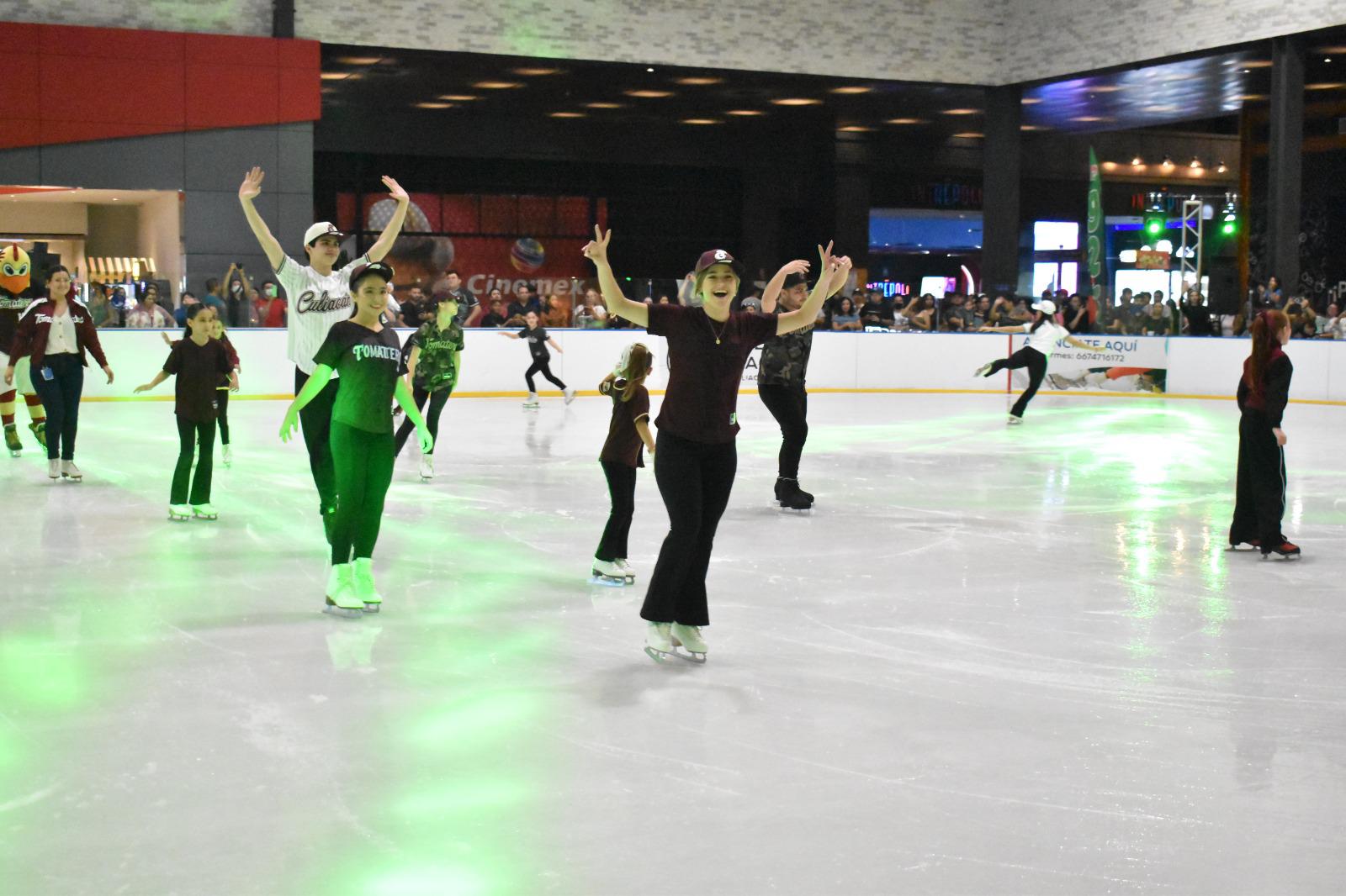 $!Tomateros de Culiacán presenta sus uniformes con espectáculo sobre hielo
