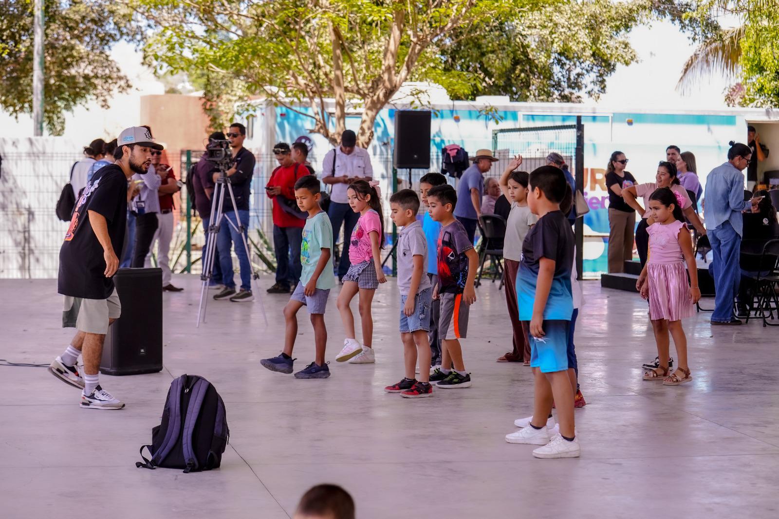 $!Niños y niñas disfrutan de las actividades del programa.