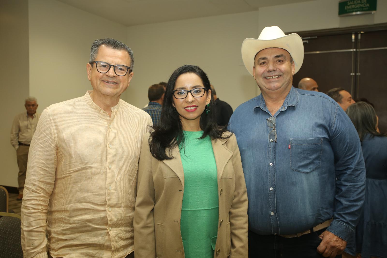 $!César Valenzuela, Cristina Ibarra y José Antonio Lizárraga.