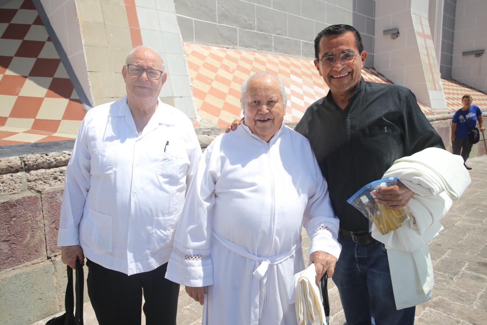 $!Los Padres Horacio Hernández, Tomás Meza y Rafael Tena.
