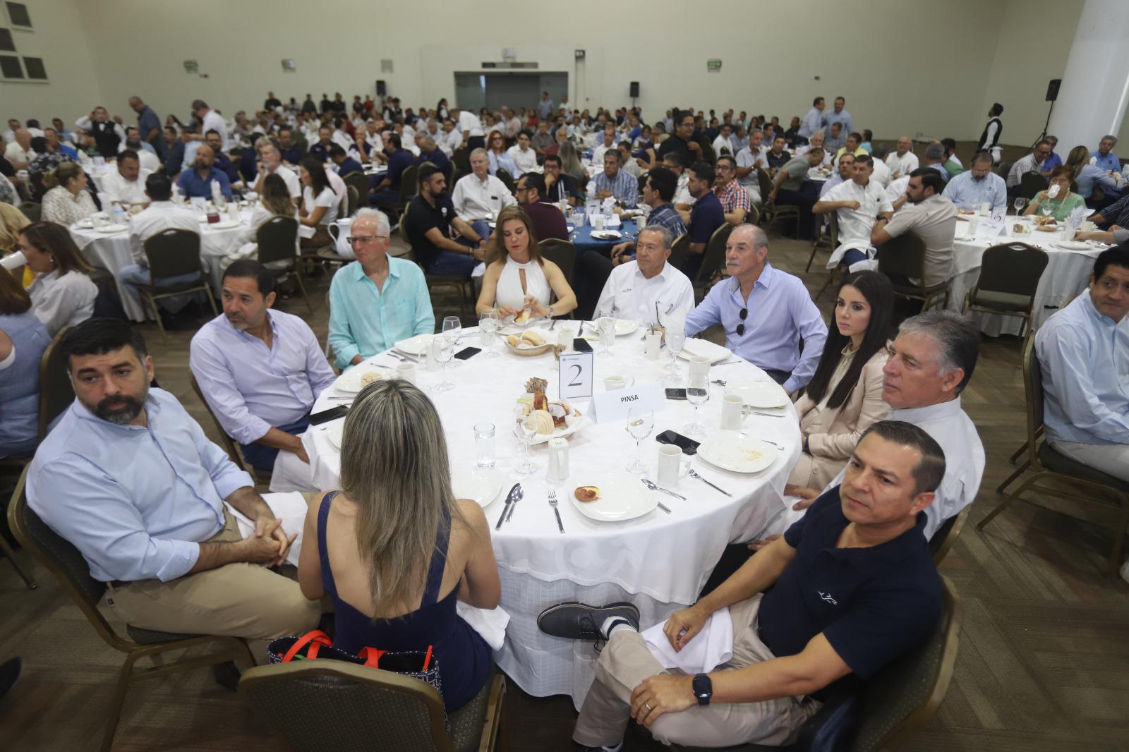 $!Gobierno no puede solo, requiere ayuda para atender a la sociedad: Jesús Vizcarra