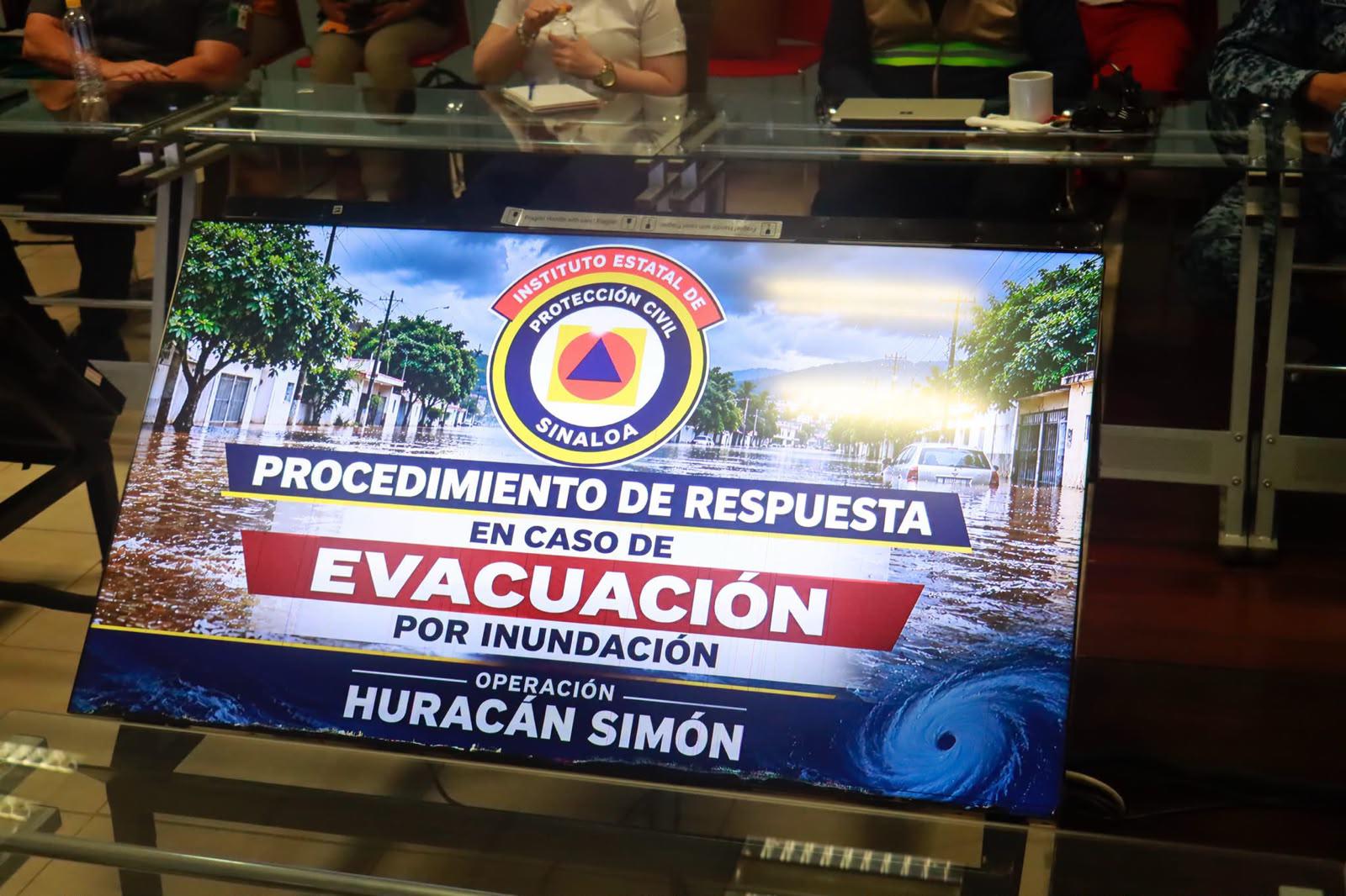 $!Instala Protección Civil centro de operaciones en Sinaloa ante el Huracán Simon