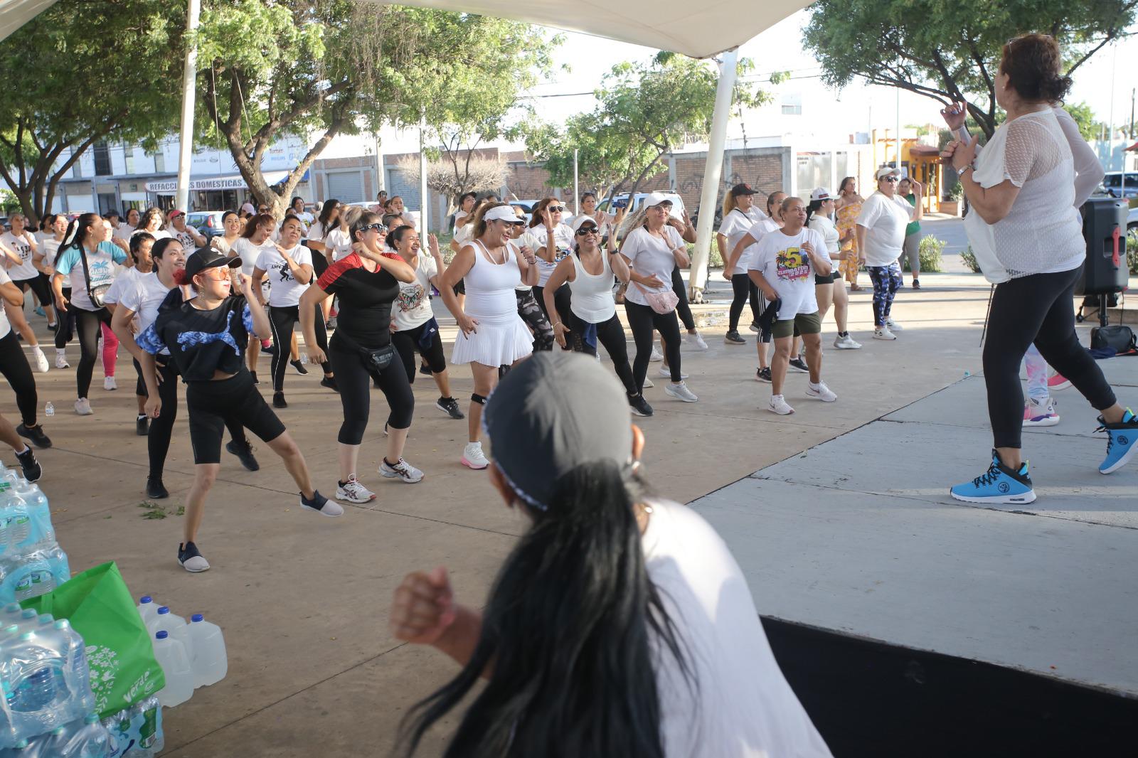 $!Celebran mega clase en apoyo a colectivos de búsqueda