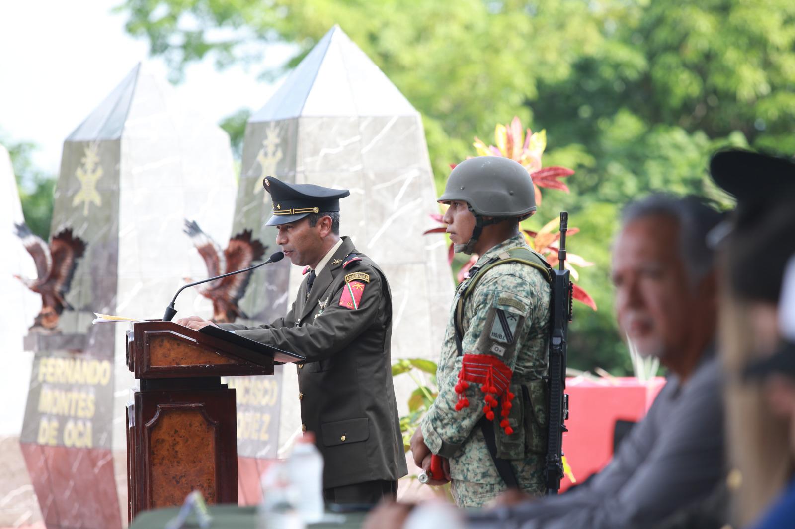 $!Inauguran hemiciclo para celebrar el Bicentenario del Heroico Colegio Militar