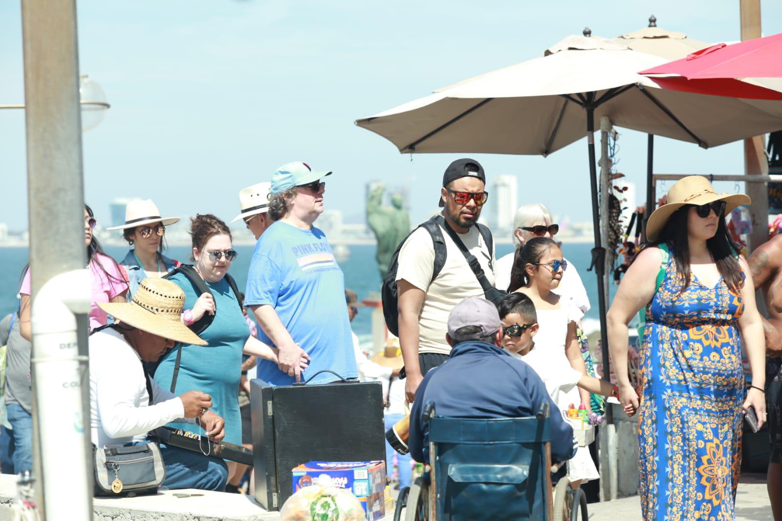 $!Disney Wonder y Discovery Princess arriban a Mazatlán