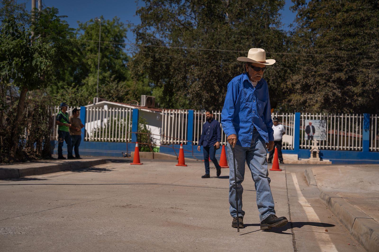 $!Entregan calles pavimentadas en La Guamuchilera, comunidad de Las Tapias, en Culiacán