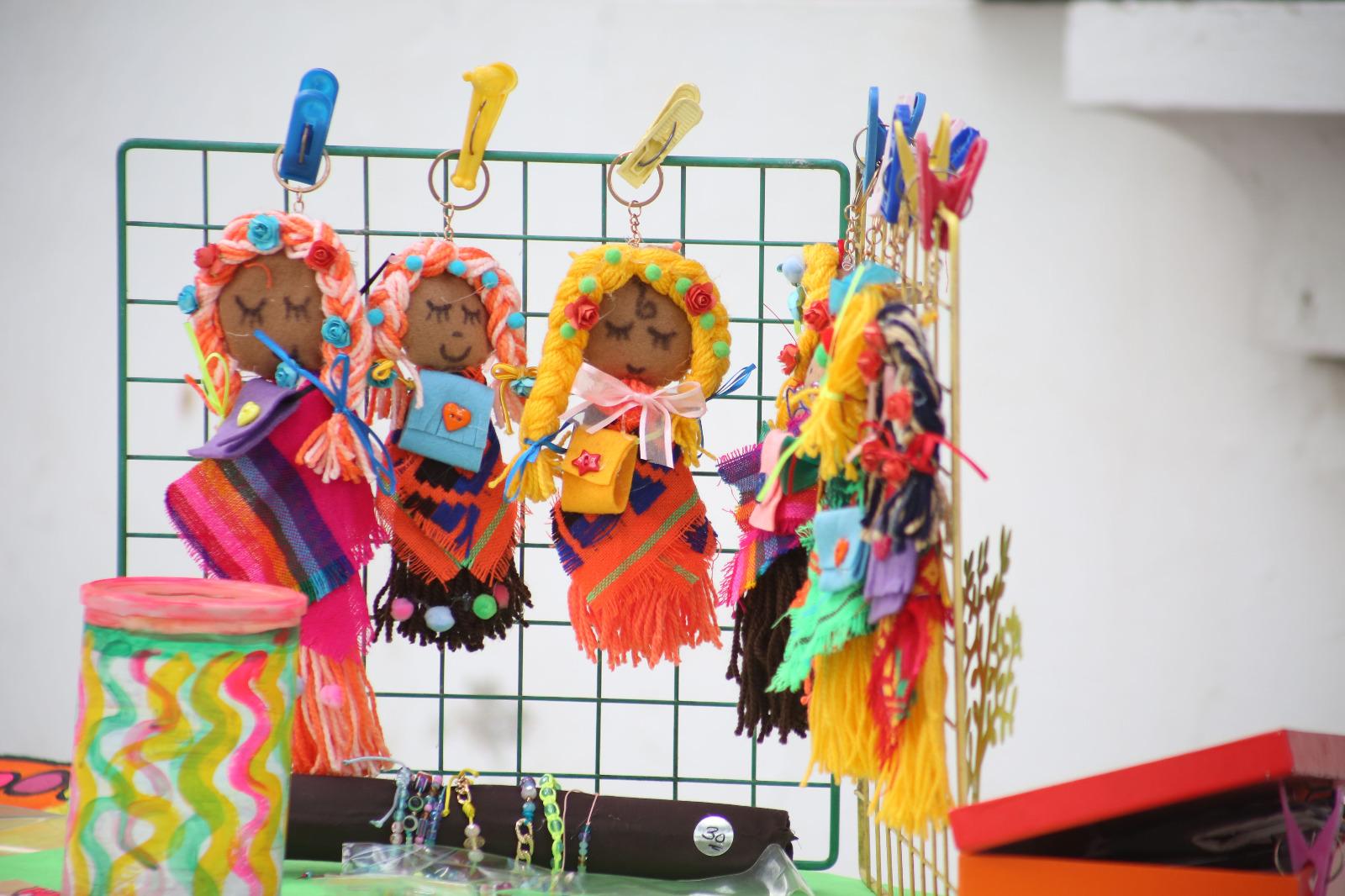 $!En el Paseo de las Artes se cuenta con exposición y venta de productos gastronómicos, artesanales, lectura de tarot, entre otros, en un espacio con casi 12 años de tradición.