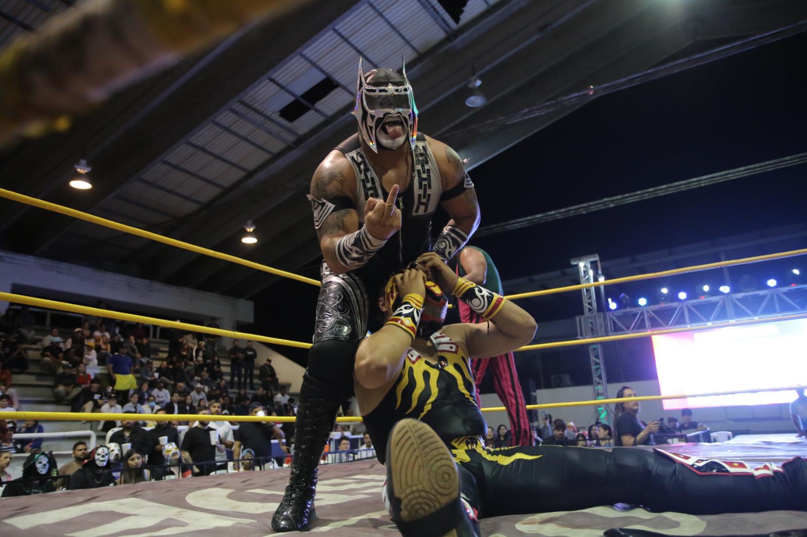 $!El Fiscal y Aerostar conquistan la noche de Revanchas de Project Lucha