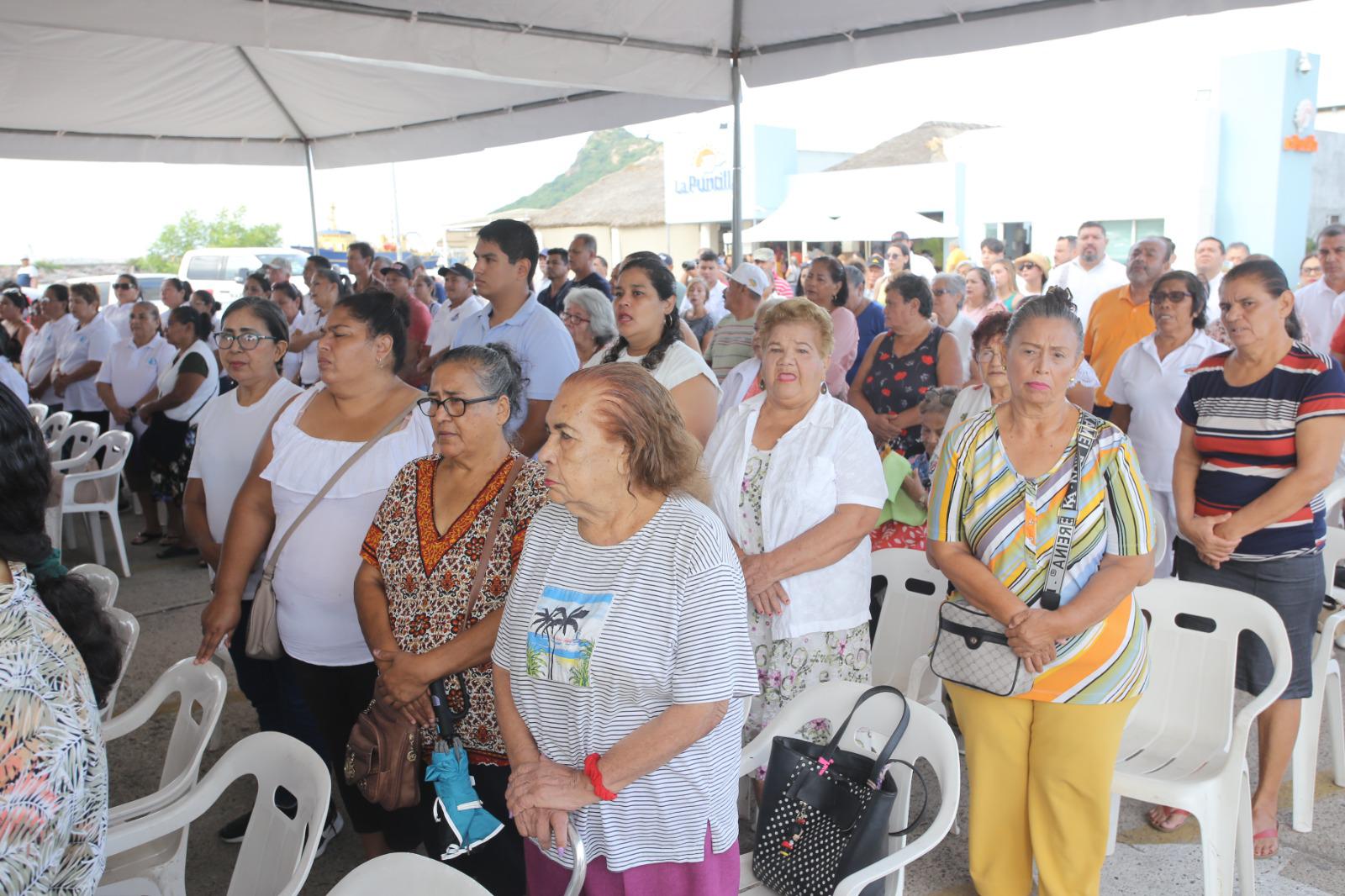 $!Con honores y después de 30 años, recuerdan a los pescadores fallecidos por los huracanes Ismael y Newton