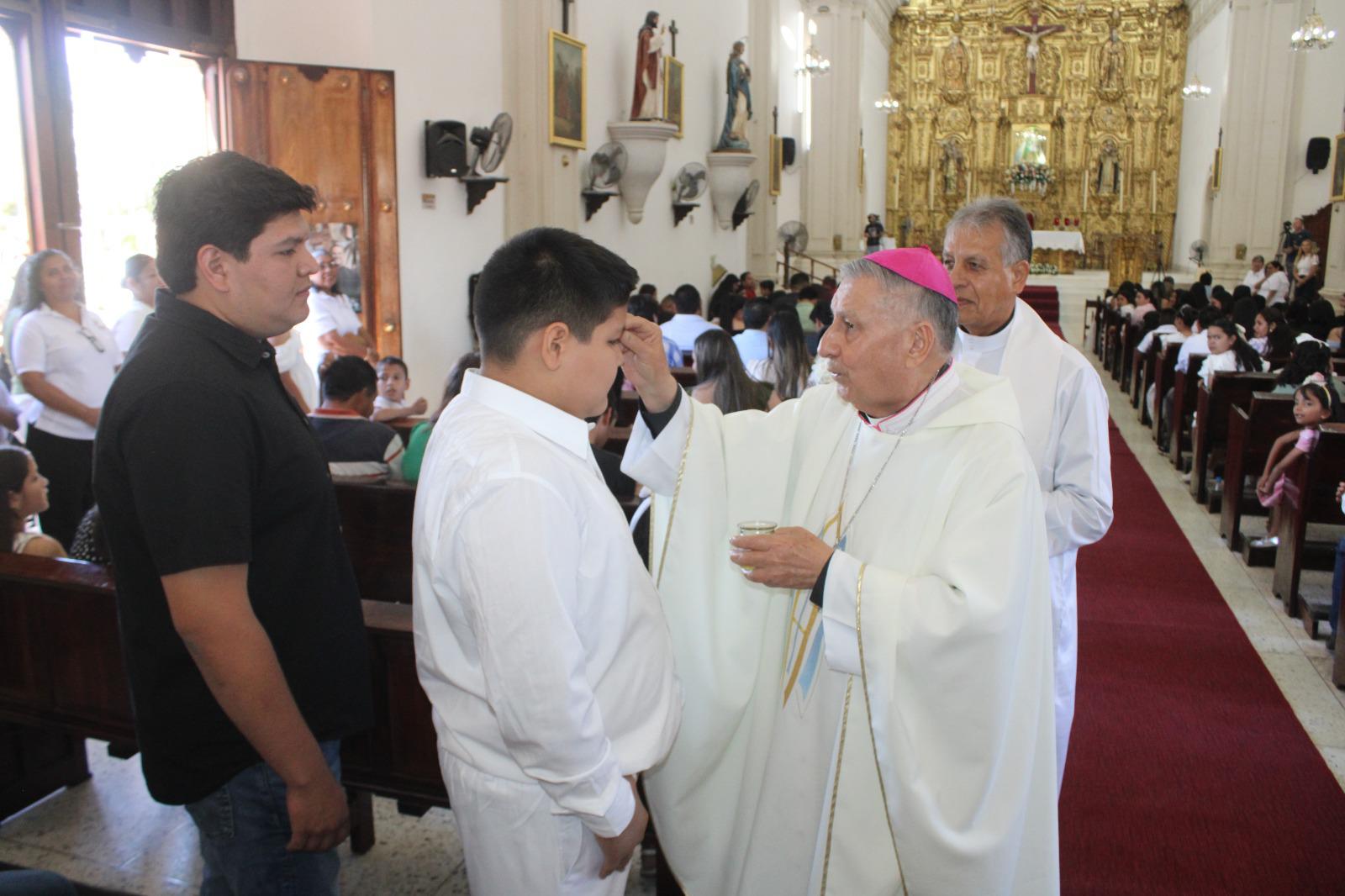 $!Obispo de Mazatlán llama en Rosario a un ayuno de respeto y misericordia durante la Cuaresma