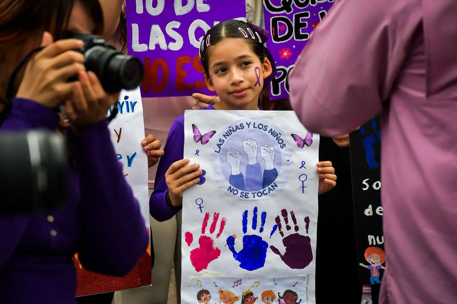 $!Colectivos feministas marchan en Culiacán por justicia y seguridad en el 8M