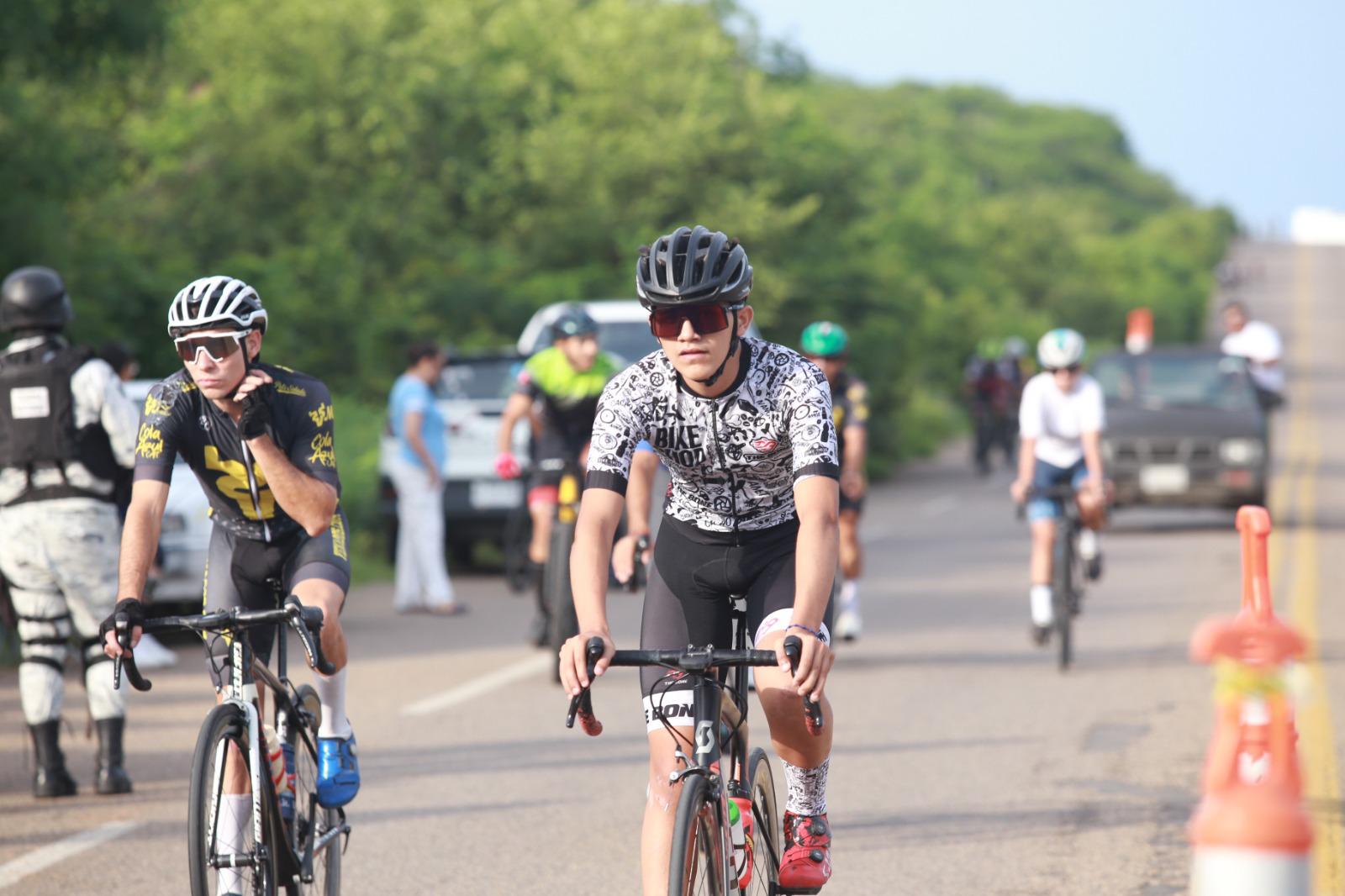 $!Marco Borja y Gabriela García dominan la Elite de Vuelta Ciclista Sinaloense