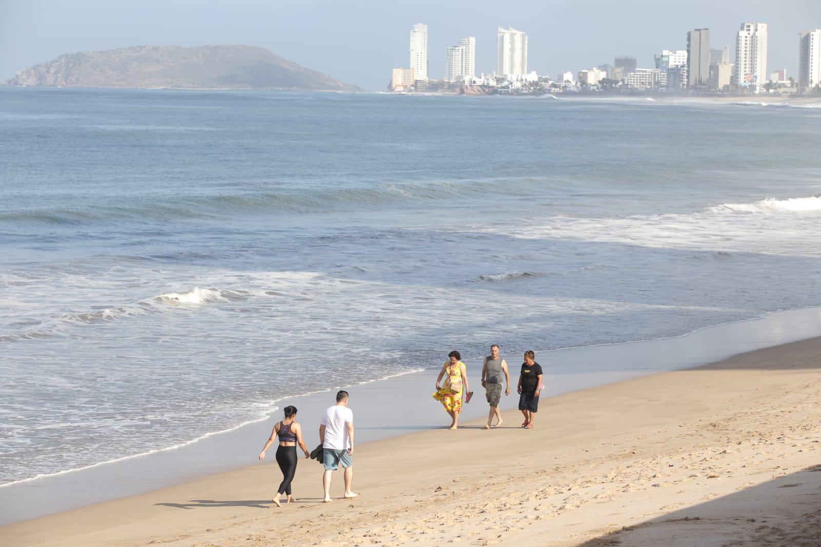 $!¿Vas a la playa? Ten cuidado: hay mar de fondo en Mazatlán