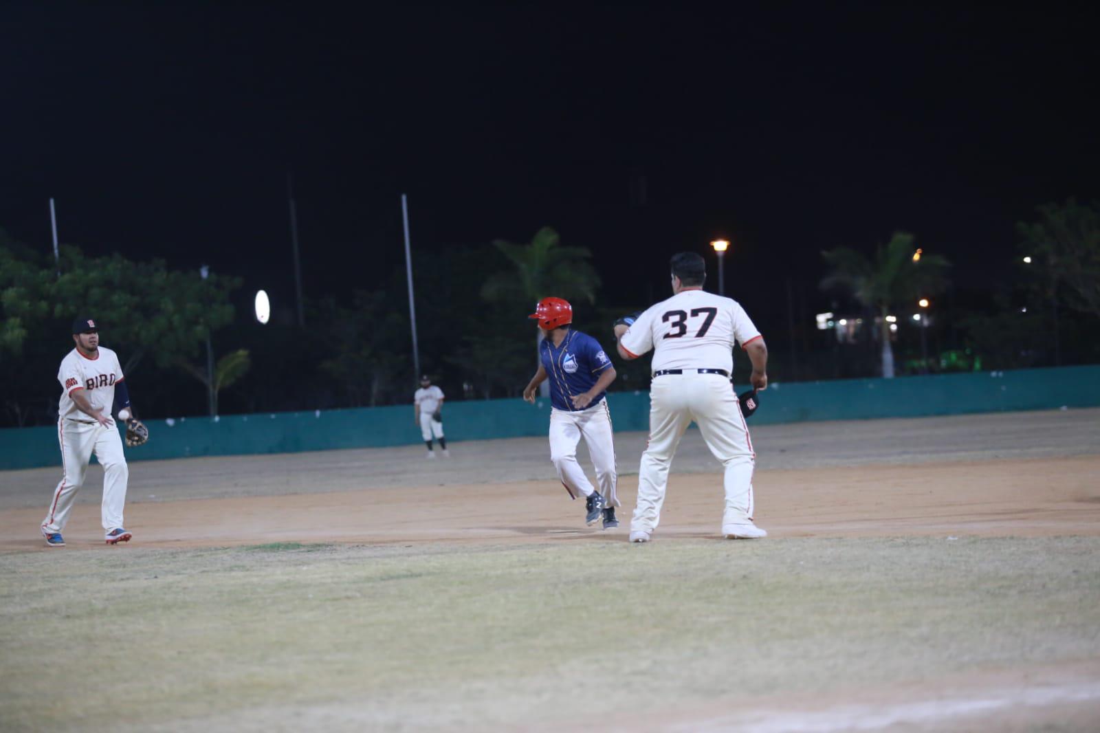$!Vuela Bird en lo alto del Beisbol de Primera Fuerza
