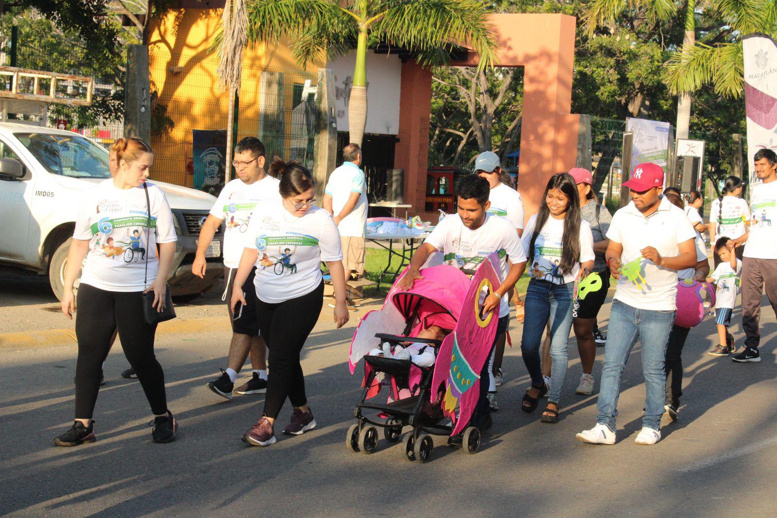 $!Tiznado y Jara ganan Caminata por el Día Internacional de la Parálisis Cerebral