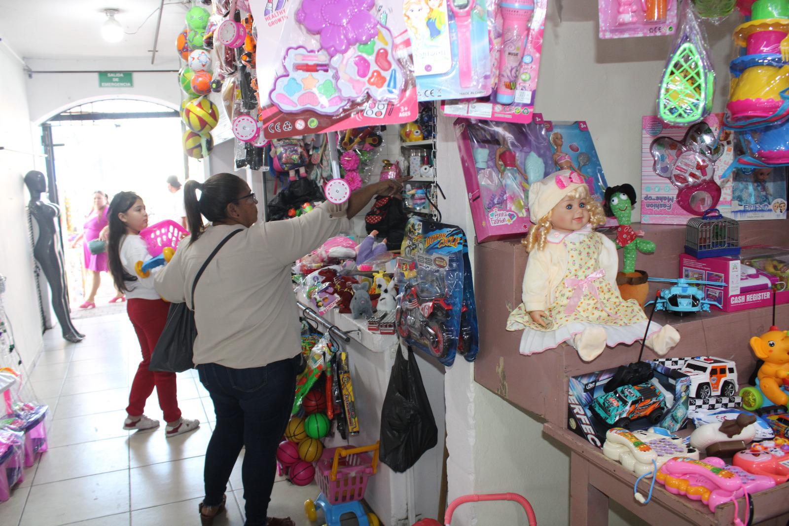 $!Comerciantes en Rosario ven afectaciones por ventas en internet y vendedores temporales