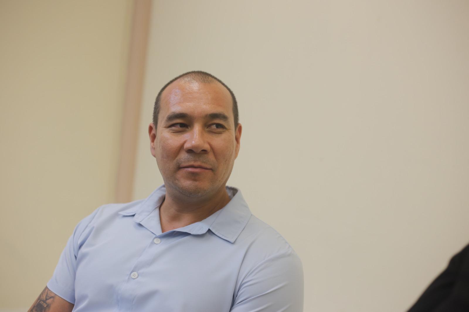 $!Presenta Omar Lizárraga Morales libro sobre turismo popular y prejuicios en Mazatlán