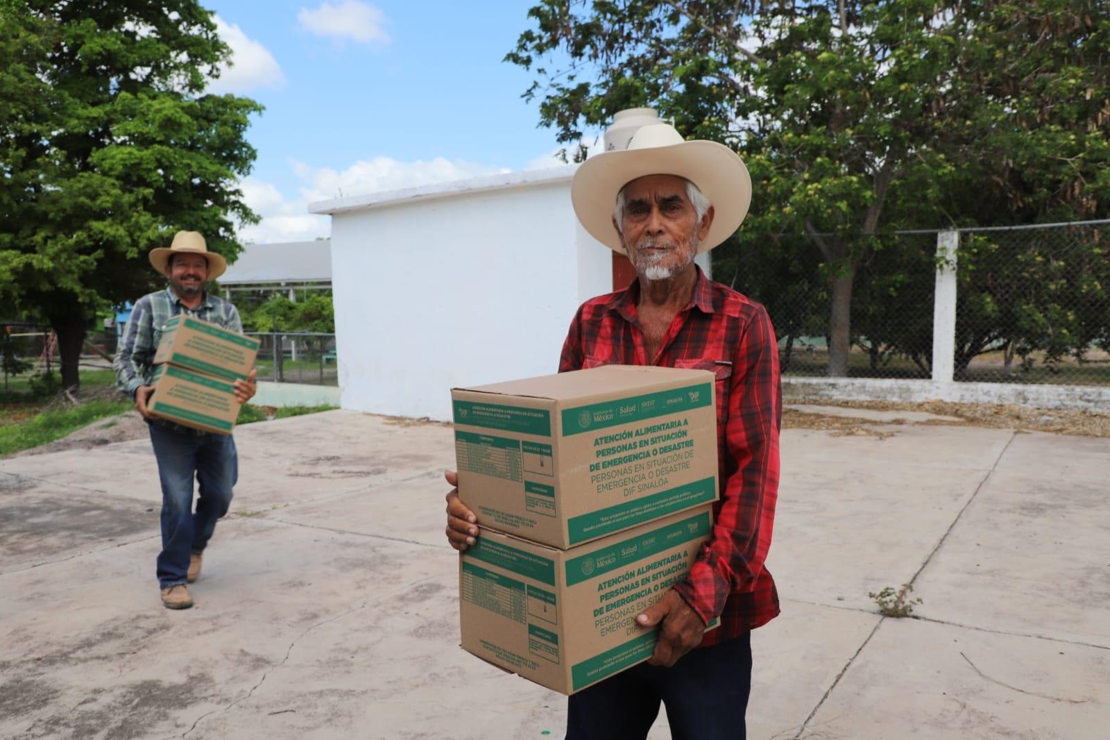 $!Entregan 450 apoyos alimenticios a pescadores de El Salto ante temporada de veda