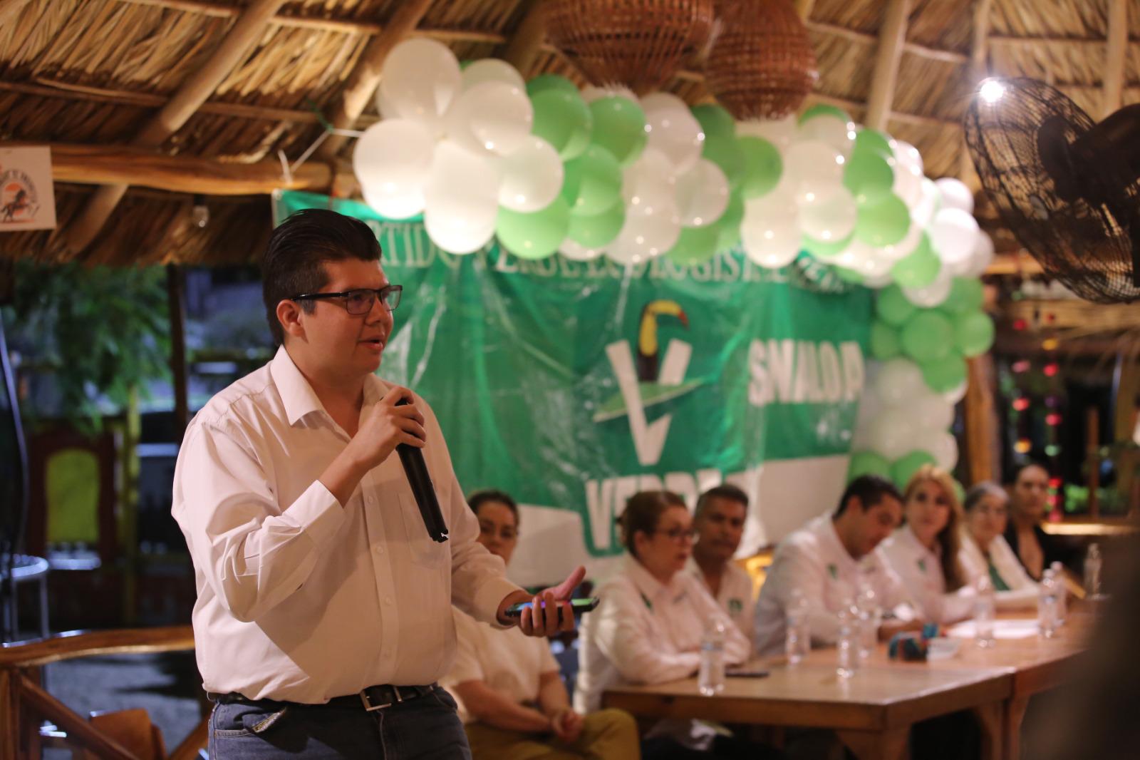$!Exponen ante candidatos del PVEM problemática del drenaje, vialidad y ecológica en Mazatlán