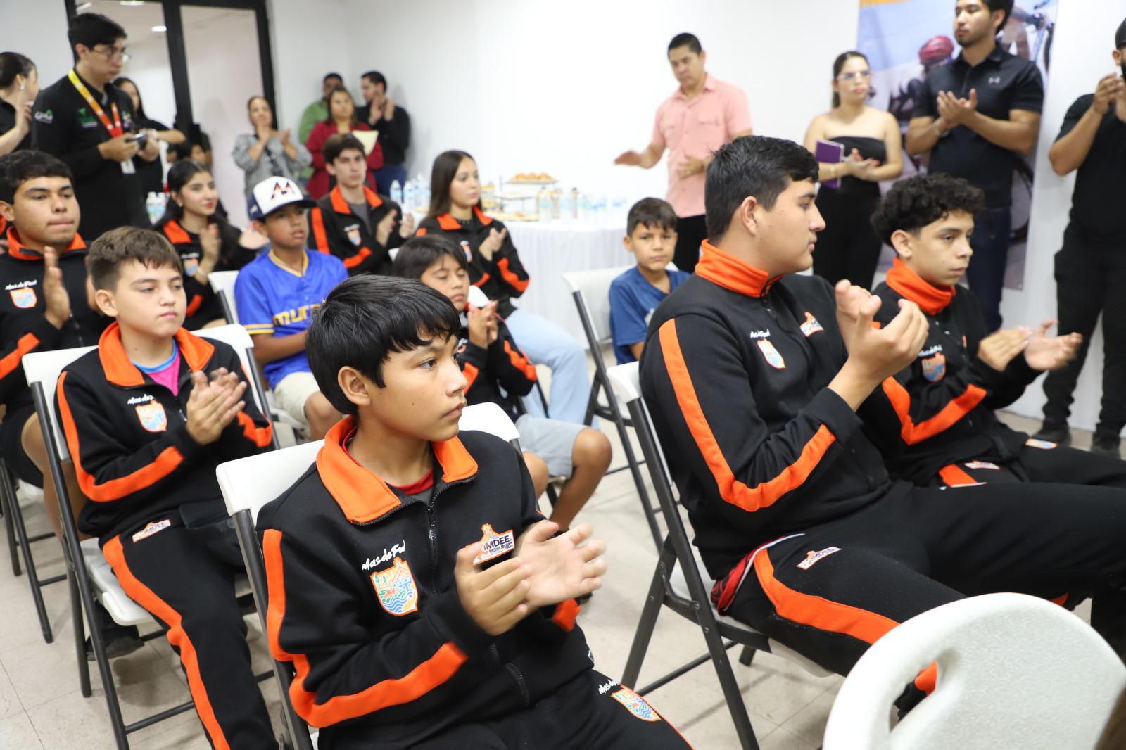 $!Armando Valenzuela Ochoa es galardonado con el Premio Municipal del Deporte Elota 2024