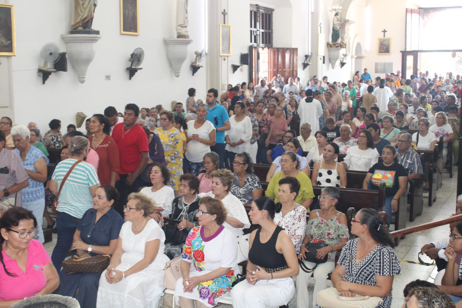 $!Llama Obispo a encomendarse a las súplicas de la Virgen del Rosario