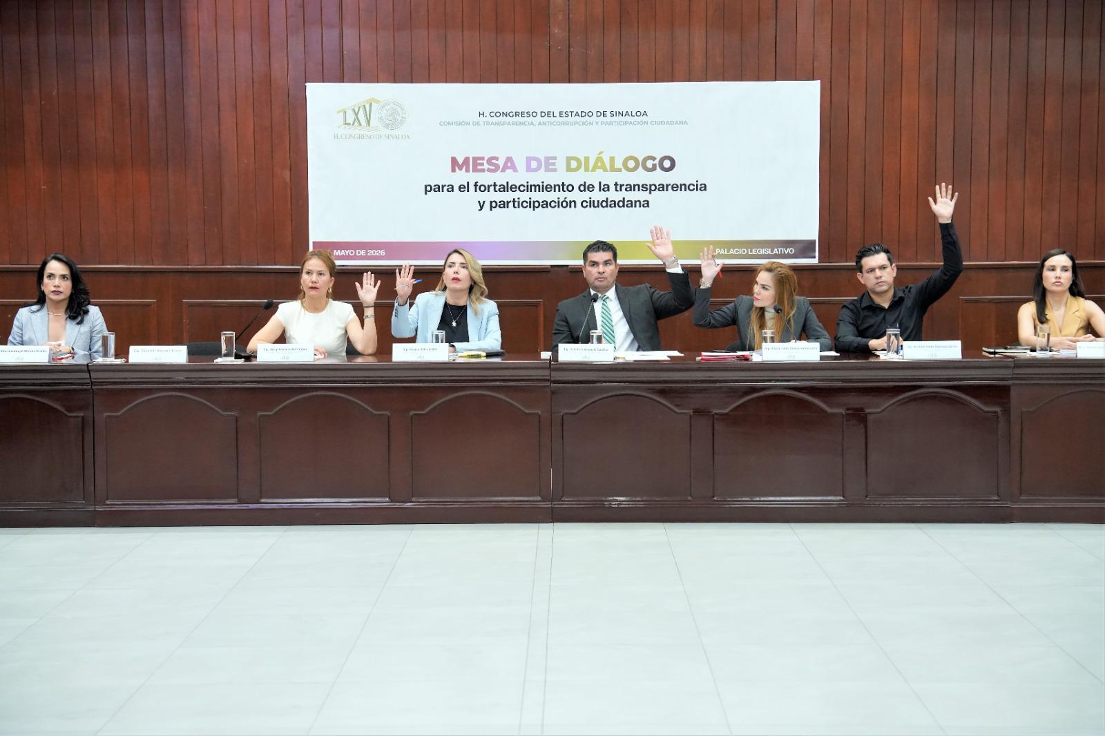 $!Organizaciones acusan simulación en diálogo sobre Ley de Transparencia de Rocha Moya
