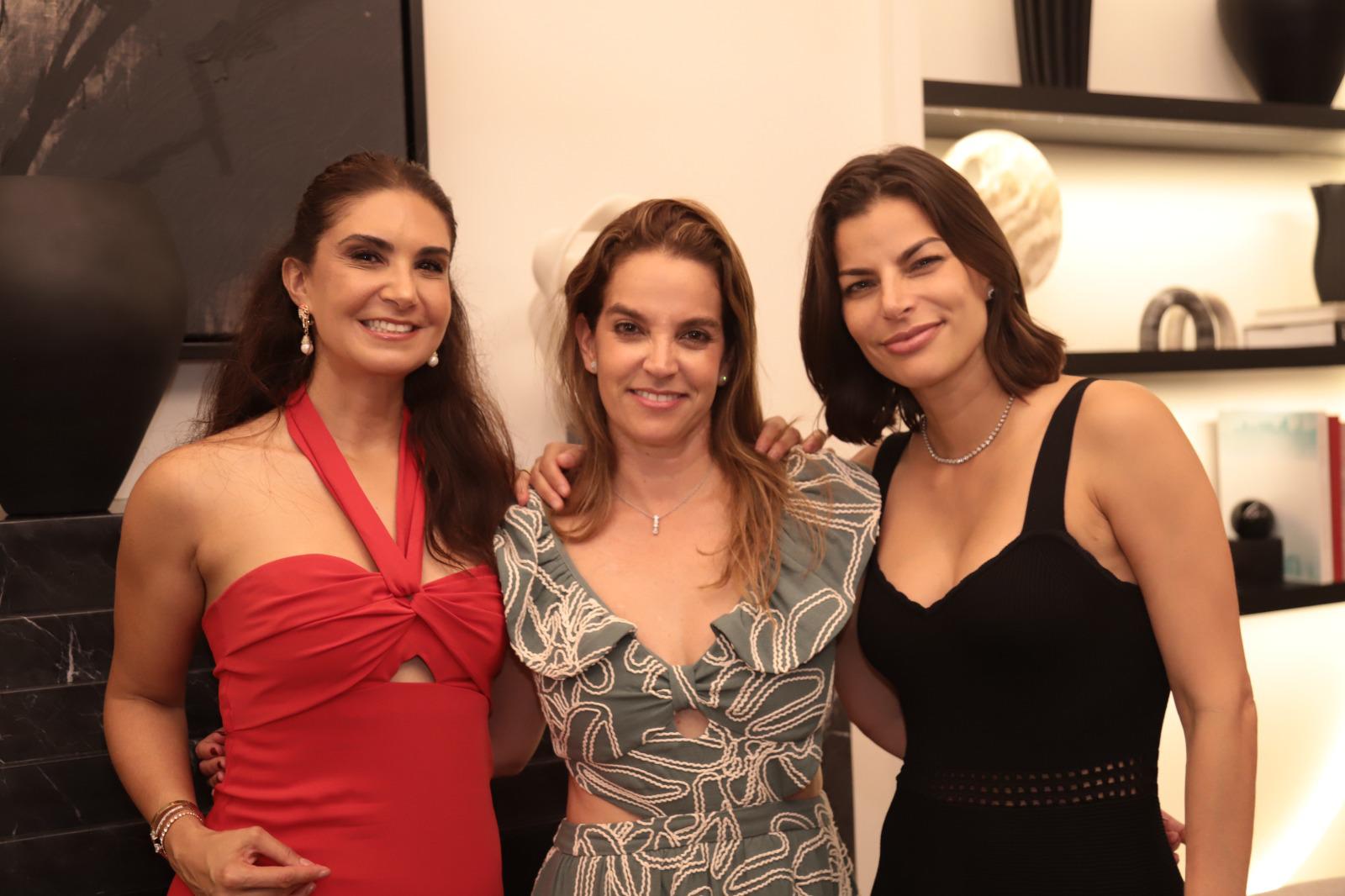 $!Berenice Álvarez Pelayo, Hayley y Bárbara Coppel.